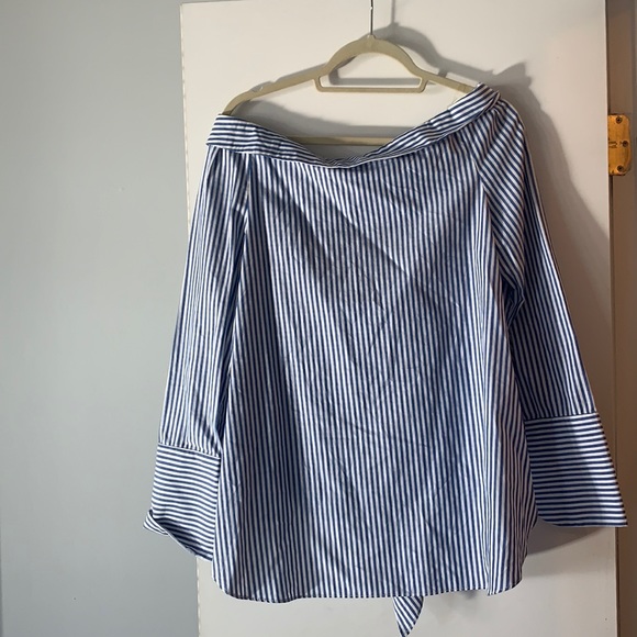 DO+BE blue & white vertical stripe blouse. Boat neck, button down,size small - Picture 2 of 4